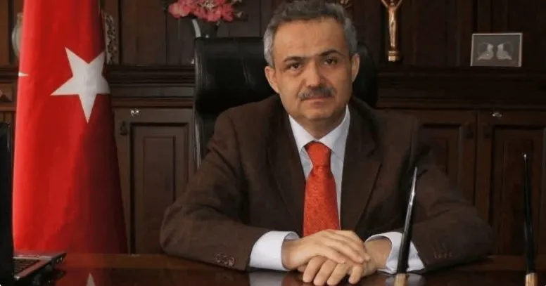 ANTALYA’NIN DENEYİMLİ BÜROKRATI HAYATINI KAYBETTİ