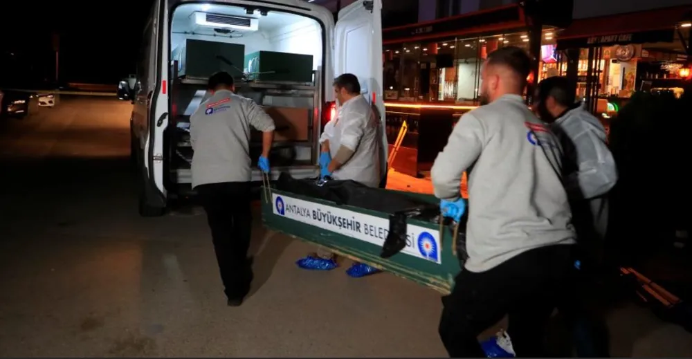 ANTALYA’DA HUSUMETİ BİTİRMEK İÇİN TOPLANAN AKRABALARIN TARTIŞMASI CİNAYETLE BİTTİ