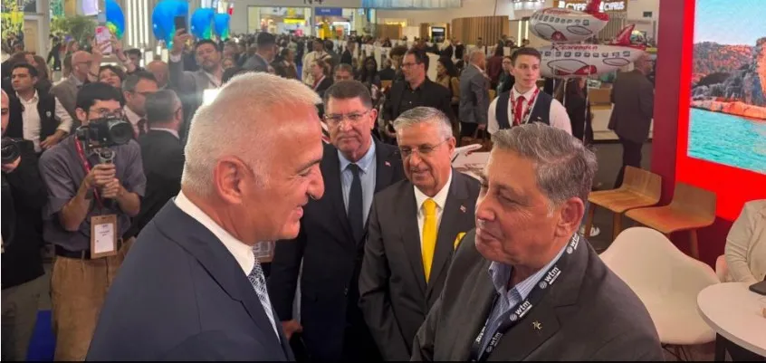 KEMER BAŞKANI TOPALOĞLU LONDRA ULUSLARARASI TURİZM FUARI’NDA