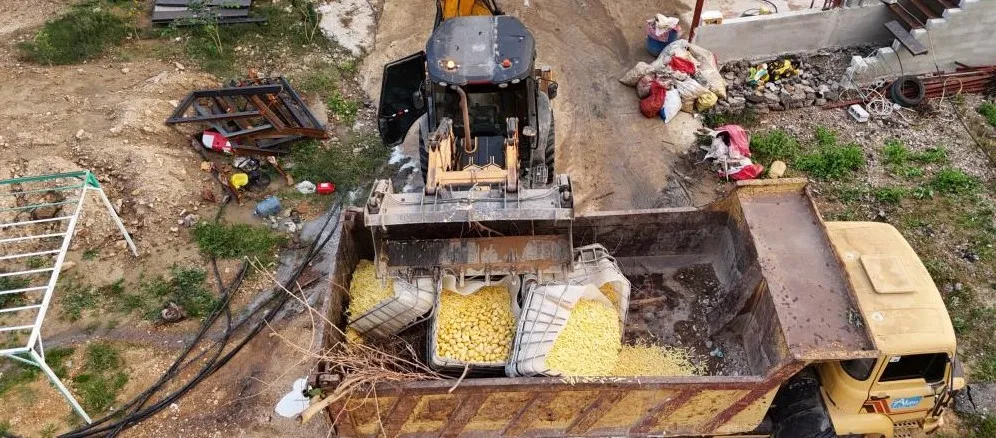 SAĞLIKSIZ ŞARTLARDA PATATES DİLİMLEYEN İŞLETME MÜHÜRLENDİ