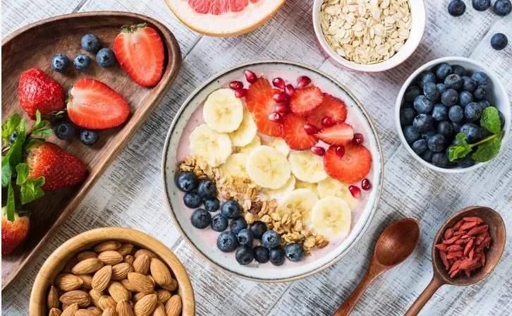 LİF BAKIMINDAN ZENGİN YÜKSEK PROTEİNLİ VE İŞLENMEMİŞ GIDALAR KANSER RİSKİNİ AZALTIYOR