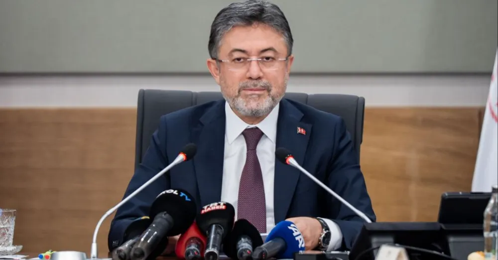 BAKAN YUMAKLI.. ‘SU KONUSUNDA BELEDİYELER ÜZERİNE DÜŞENİ YAPMALI’