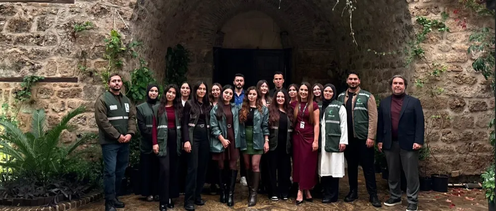 ANTALYA’DA YEŞİLAY GÖNÜLLÜLERİ FARKINDALIK ETKİNLİĞİNDE BULUŞTU