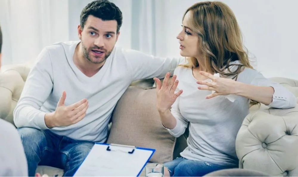 ‘PSİKOLOJİYE GÖRE SÜREKLİ SÖZ KESMEK NE ANLAMA GELİYOR’ AÇIKLANDI