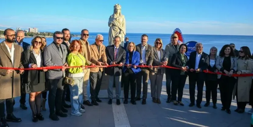 ANTALYA BÜYÜKŞEHİR HEDEFTE.. SOSYAL MEDYADA PLANCİA MAGNA HEYKELİ TARTIŞILIYOR