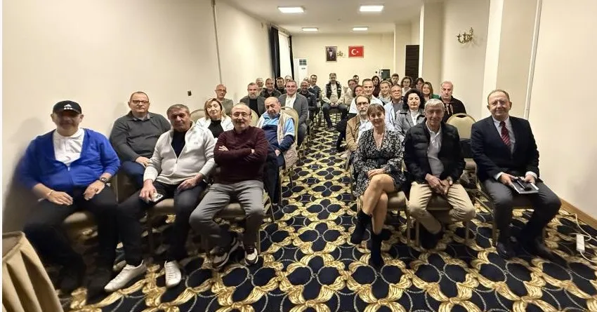 TURİZM MEZUNLARI BODRUM’DA BULUŞTU.. ANTALYA ZİRVESİ ÖNCESİ ÇÖZÜM ÖNERİLERİ MASADA