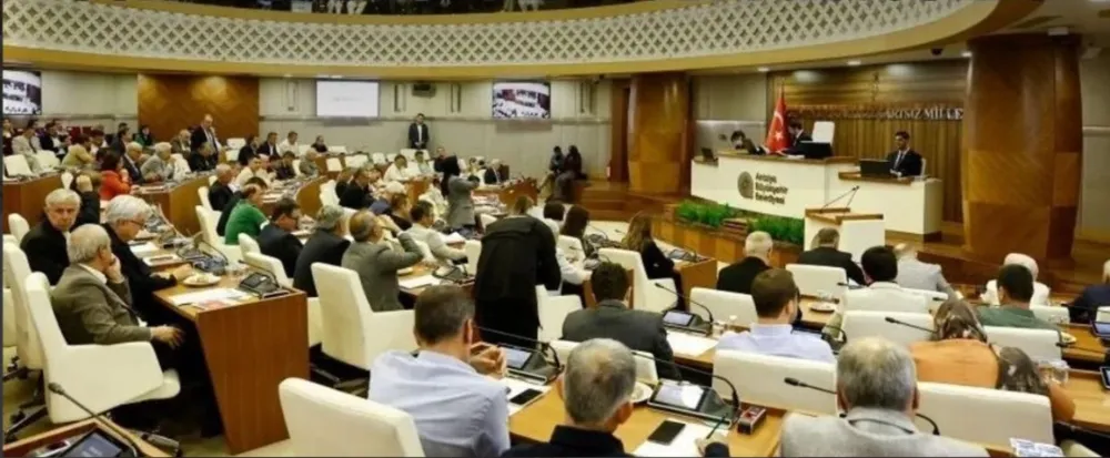 ANTALYA BÜYÜKŞEHİR MECLİSİ.. GÜNDEM YARIM SAAT SÜRDÜ TARTIŞMALAR 1 SAAT 