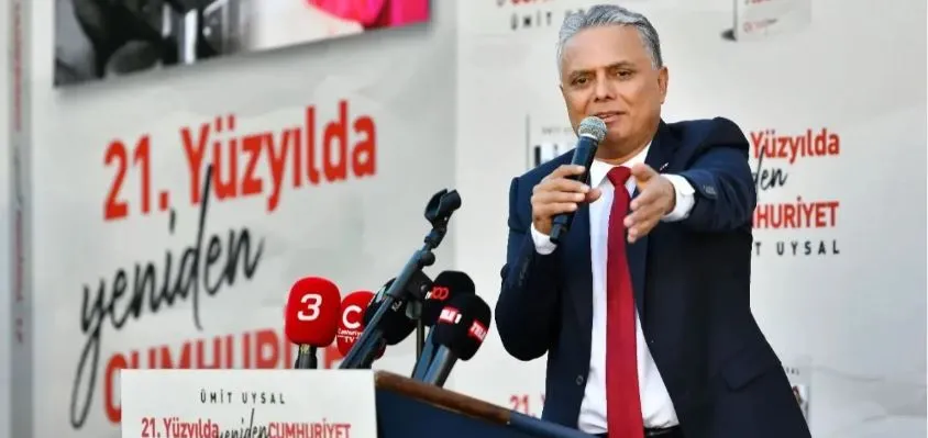 ÜMİT UYSAL CHP GENEL BAŞKANLIĞINA ADAYLIĞINI DUYURDU