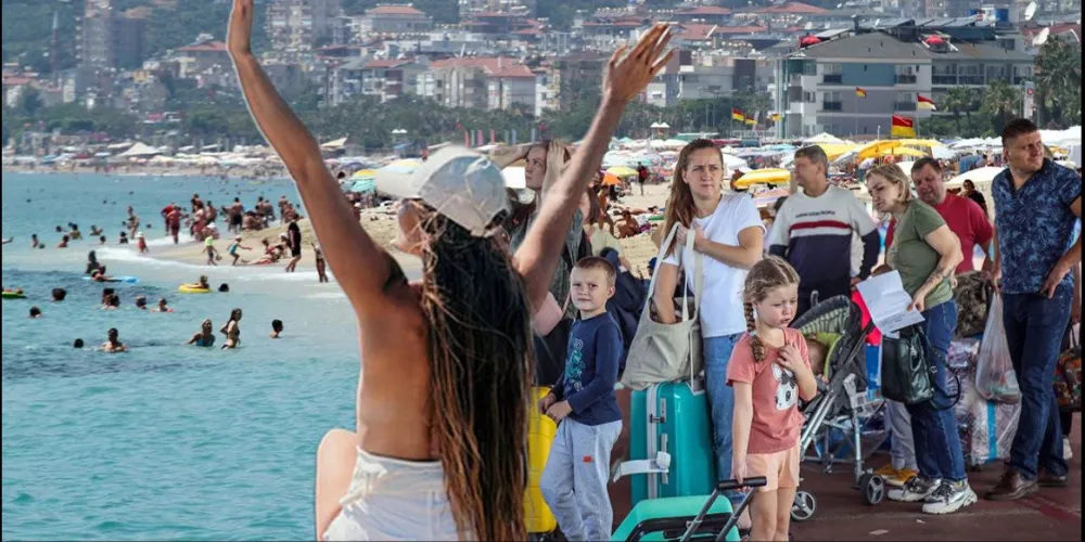 YERLİ TURİST AKINI BAŞLADI.. KURBAN BAYRAMI TATİLİNDE ANTALYA ZİRVEDE