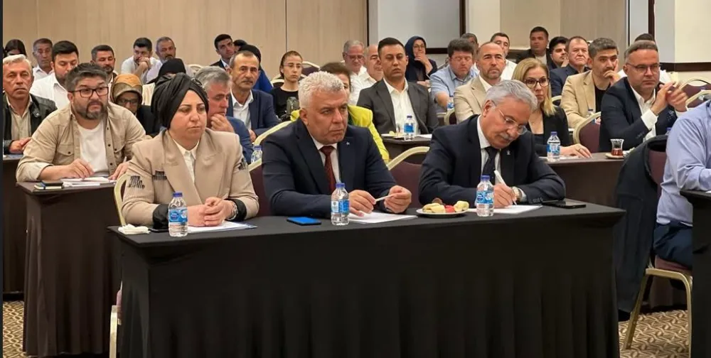 ANTALYA’DA AK PARTİ GENİŞLETİLMİŞ İLÇE BAŞKANLARI TOPLANTISI YAPILDI