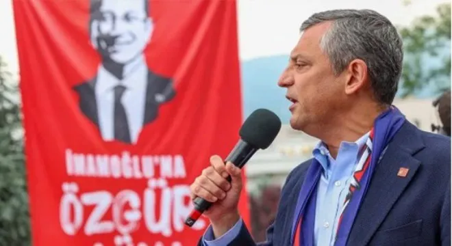 ÖZGÜR ÖZEL