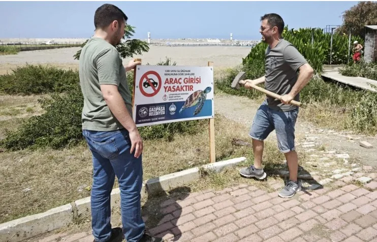 ANTALYA’NIN BAZI SAHİLLERİNE ARAÇLA GİRİŞ YASAKLANDI.. CARETTALAR İÇİN GÜVENLİK
