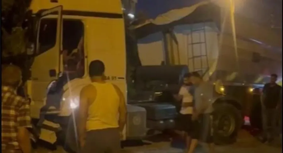 MERSİN-ANTALYA YOLUNDA TIR ŞOFÖRÜ UYUDU.. ORTALIK SAVAŞ ALANINA DÖNDÜ
