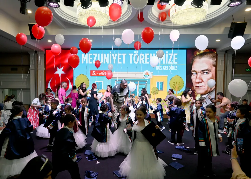 ANTALYA OSB’DE MEZUNİYET COŞKUSU