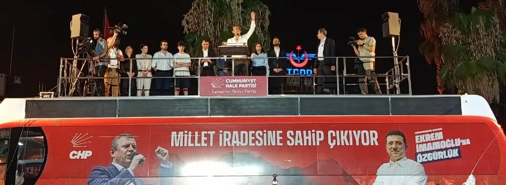 CHP GENEL BAŞKANI ÖZEL ADANA’DA KONUŞTU.. ‘YARGILAMALARI TRT