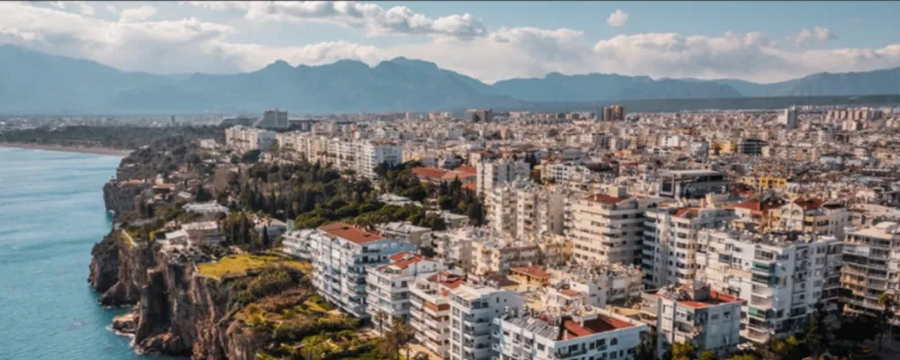 ANTALYA’DA KİRACILAR İSYANDA.. ‘ALDIĞIMIZ MAAŞ KİRAYA YETMİYOR’
