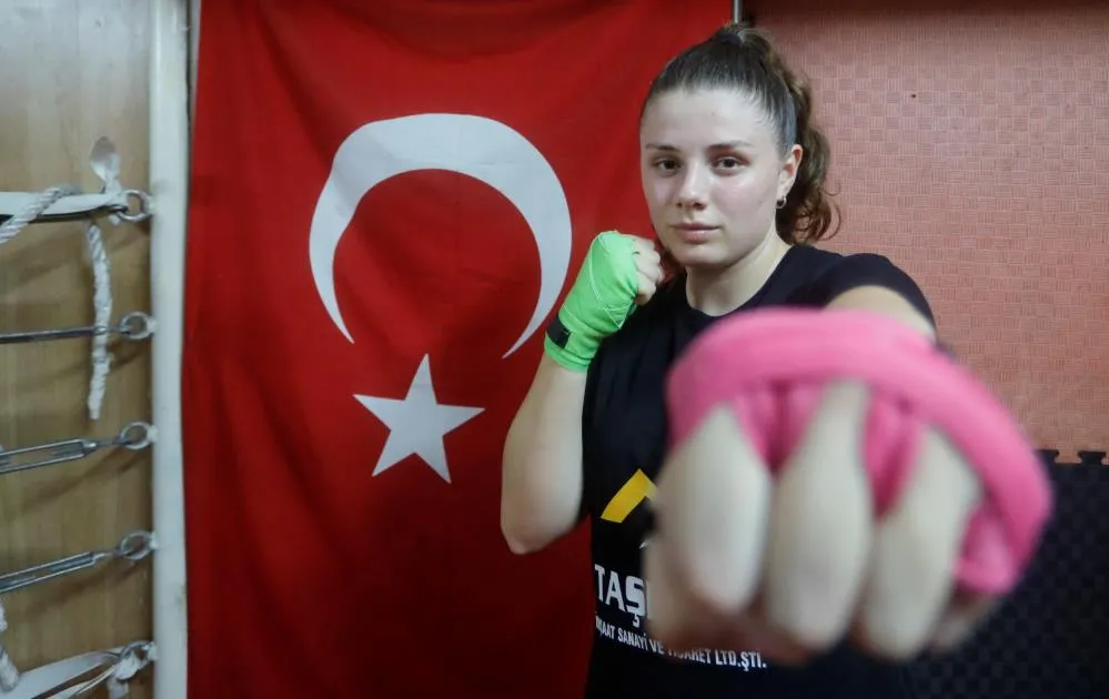 BABASI ‘SEVMEZSEN BIRAKIRSIN