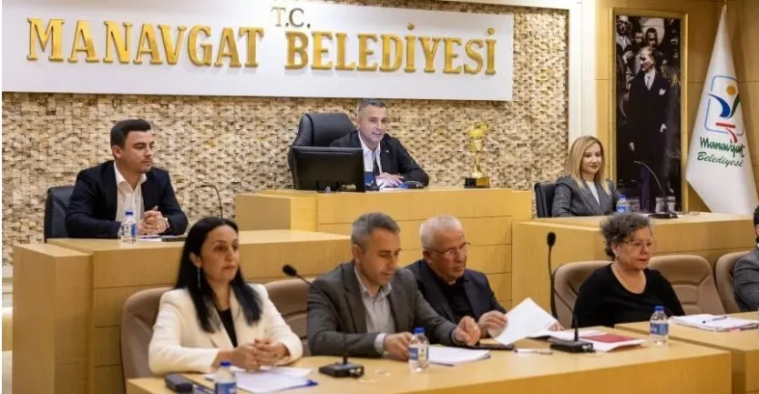 MANAVGAT CHP’DE MECLİS ÜYESİ KRİZİ.. YÖNETİM CUMHUR İTTİFAKINA GEÇEBİLİR