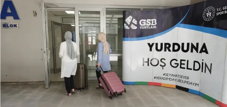 BAKANLIĞIN SEYAHATSEVER PROJESİ’NDE GENÇLERİN GÖZDESİ ANTALYA OLDU