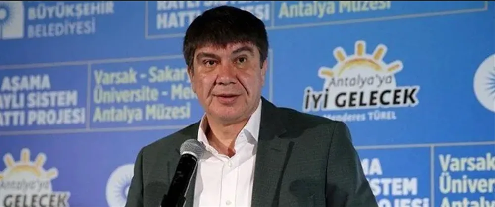 MENDERES TÜREL KAVŞAKTA KONUŞTU.. ‘ANTALYA’NIN YILLARINI ÇALDILAR’