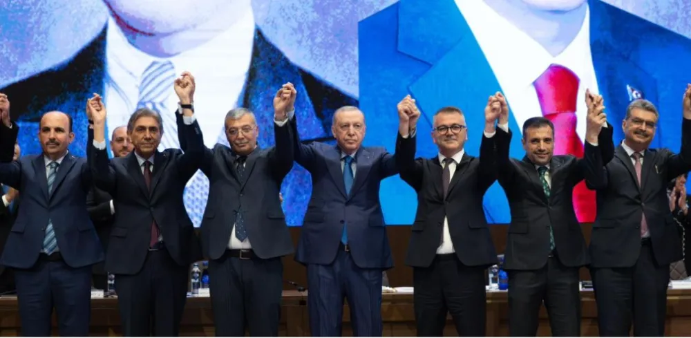 2 BELEDİYE BAŞKANI DAHA AK PARTİ