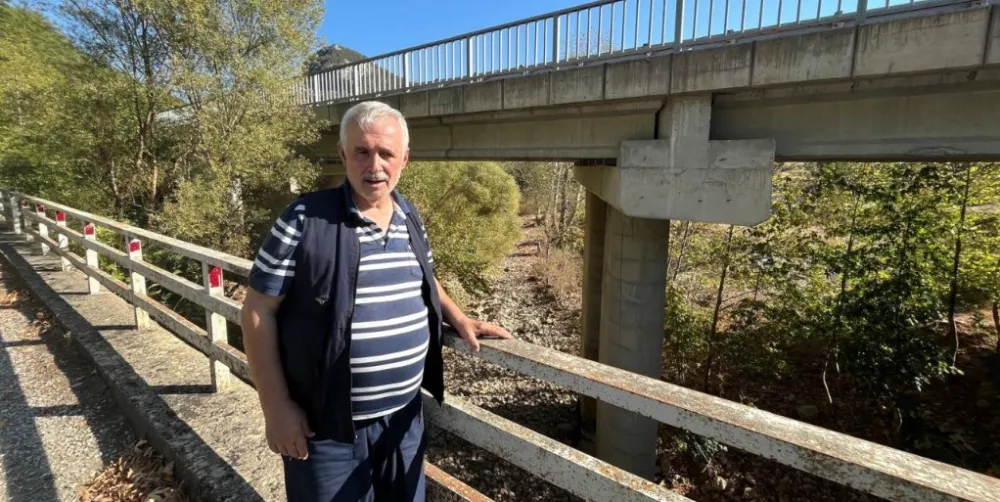 OYMAPINAR İLE MANAVGAT BARAJLARINI BESLEYEN ÜZÜMDERE KURUDU