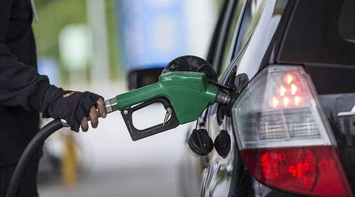 MOTORİNE YENİ ZAM.. LİTRE FİYATI 15 LİRAYI GEÇTİ