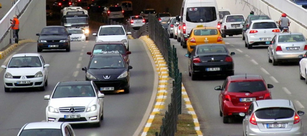 ANTALYA’DA MOTORLU KARA TAŞITI SAYISI 1 MİLYON 336 BİN 174 OLDU