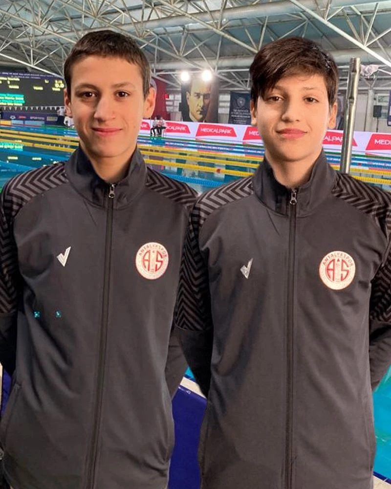 ANTALYASPORLU YÜZÜCÜLER EDİRNE’DE BOY GÖSTERDİ