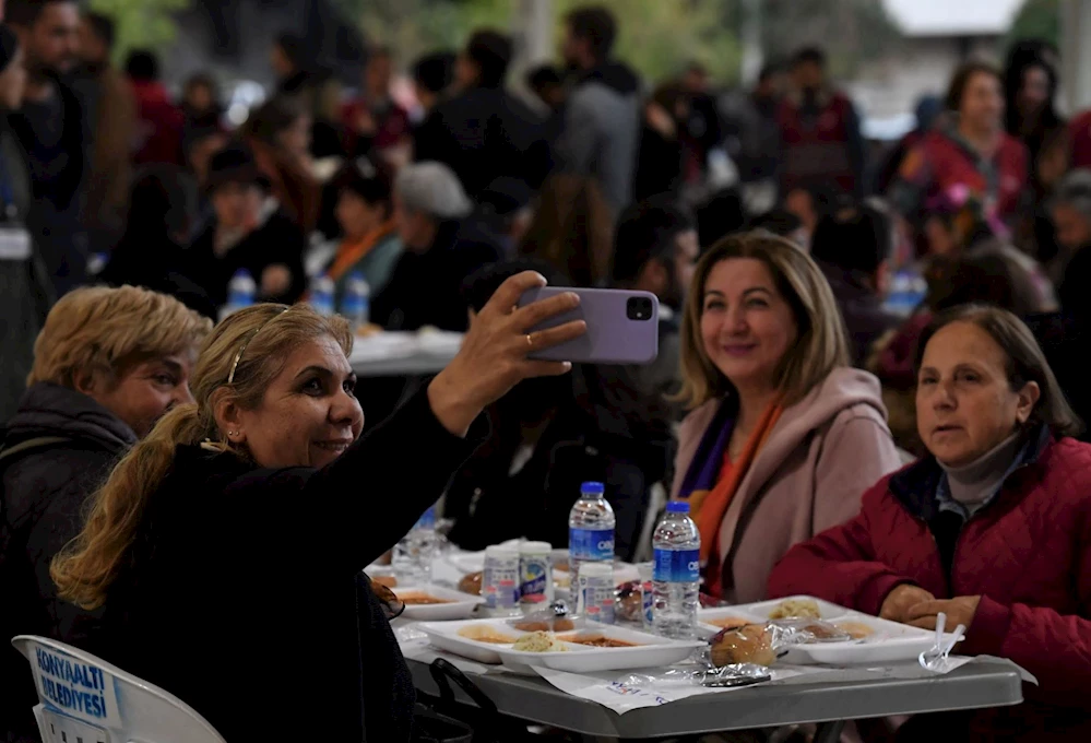MOLA EVİ’NDE MORAL BULUYORLAR