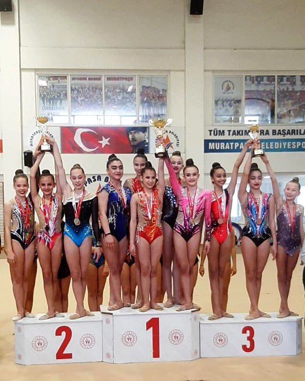 ANTALYASPORLU CİMNASTİKÇİLER İKİNCİ OLDU