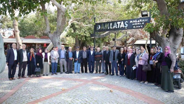 ALANYA BELEDİYESİ YAŞLILARI YEMEKTE AĞIRLADI