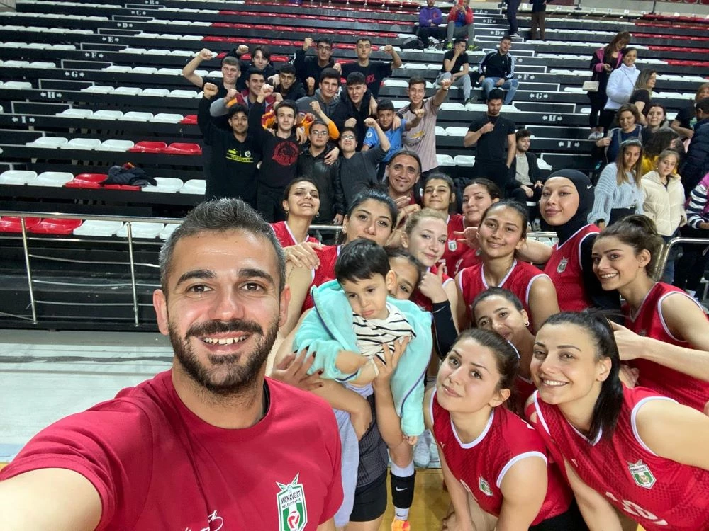 MANAVGAT BELEDİYESPOR ŞAMPİYON
