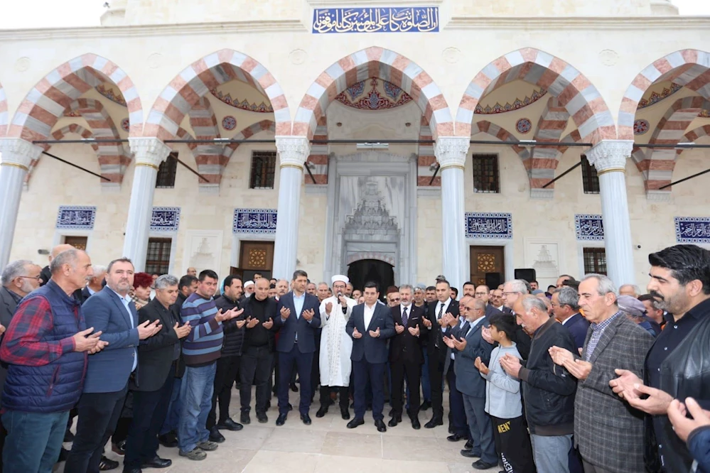 KONYALILAR CAMİİ DUALARLA AÇILDI