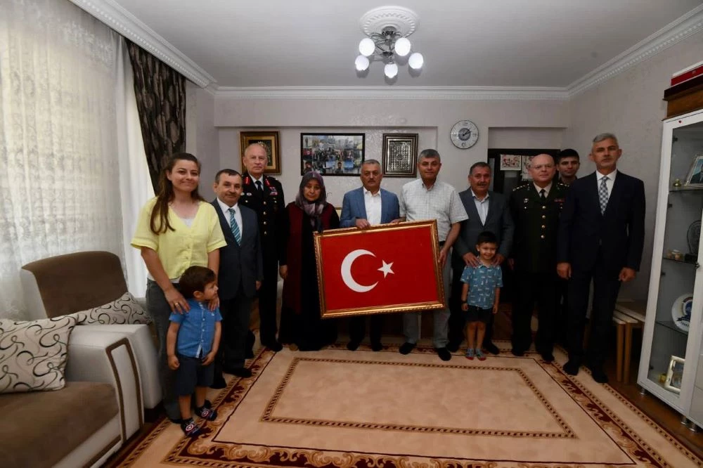 VALİ YAZICI ŞEHİT AİLELERİNİ YALNIZ BIRAKMADI