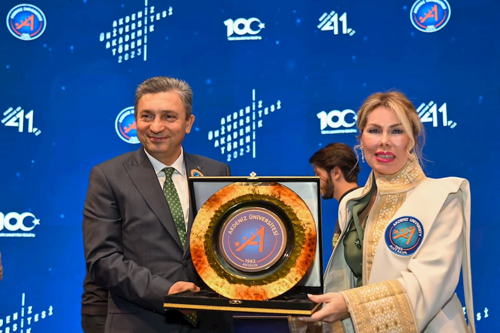 VALİ AKADEMİK TÖREN’DE.. ‘AKDENİZ ÜNİVERSİTESİ ANTALYA’NIN AMİRAL GEMİSİ’